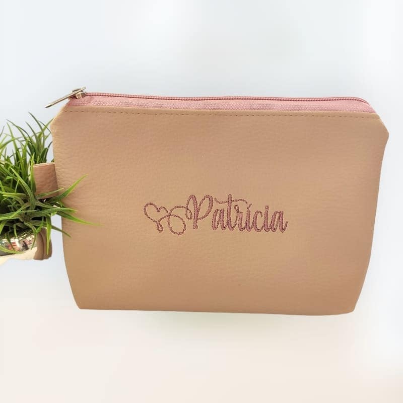 Necessaire P com nome bordado